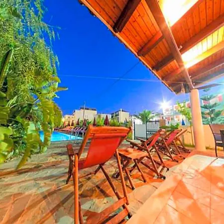 California - Adults Only 4*